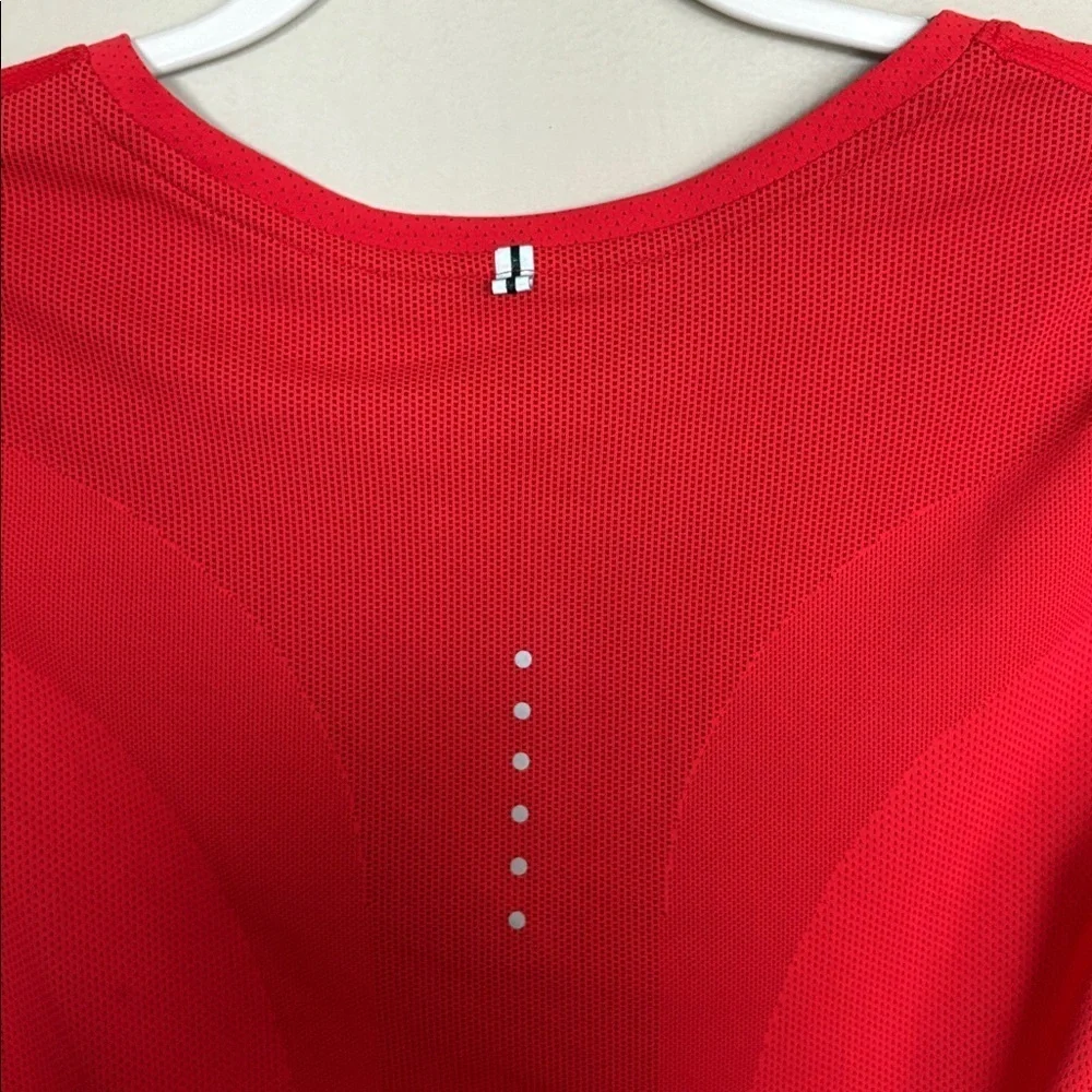 Nike Dri-FIT Women’s Running Long Sleeve Red Mesh Top Size M